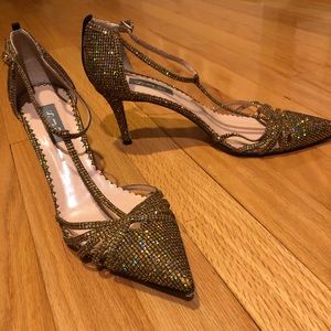 Gorgeous SJP t-strap heels. Gold/multi size 8
